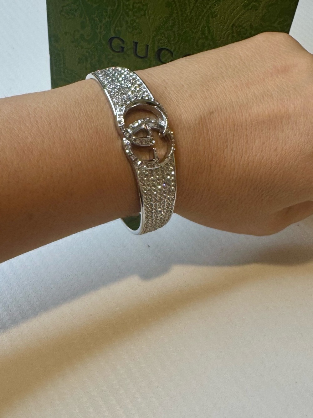Gucci Silver Crystal Pavé Interlocking G Bangle Bracelet - Picture 2 of 9